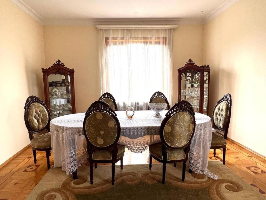 Hotel G I O Samtredia エクステリア 写真