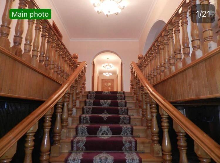 Hotel G I O Samtredia エクステリア 写真
